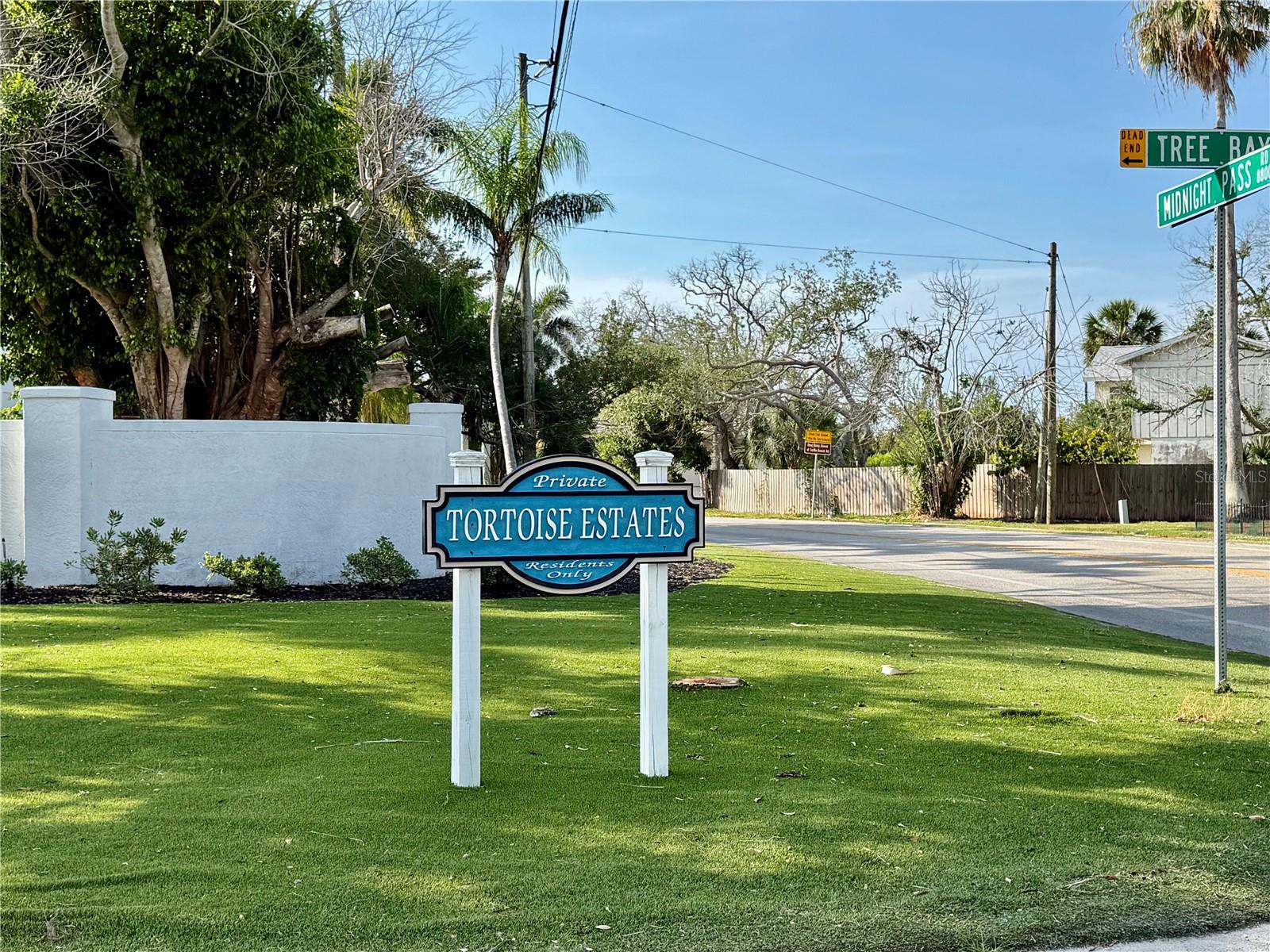 1257 TREE BAY LANE