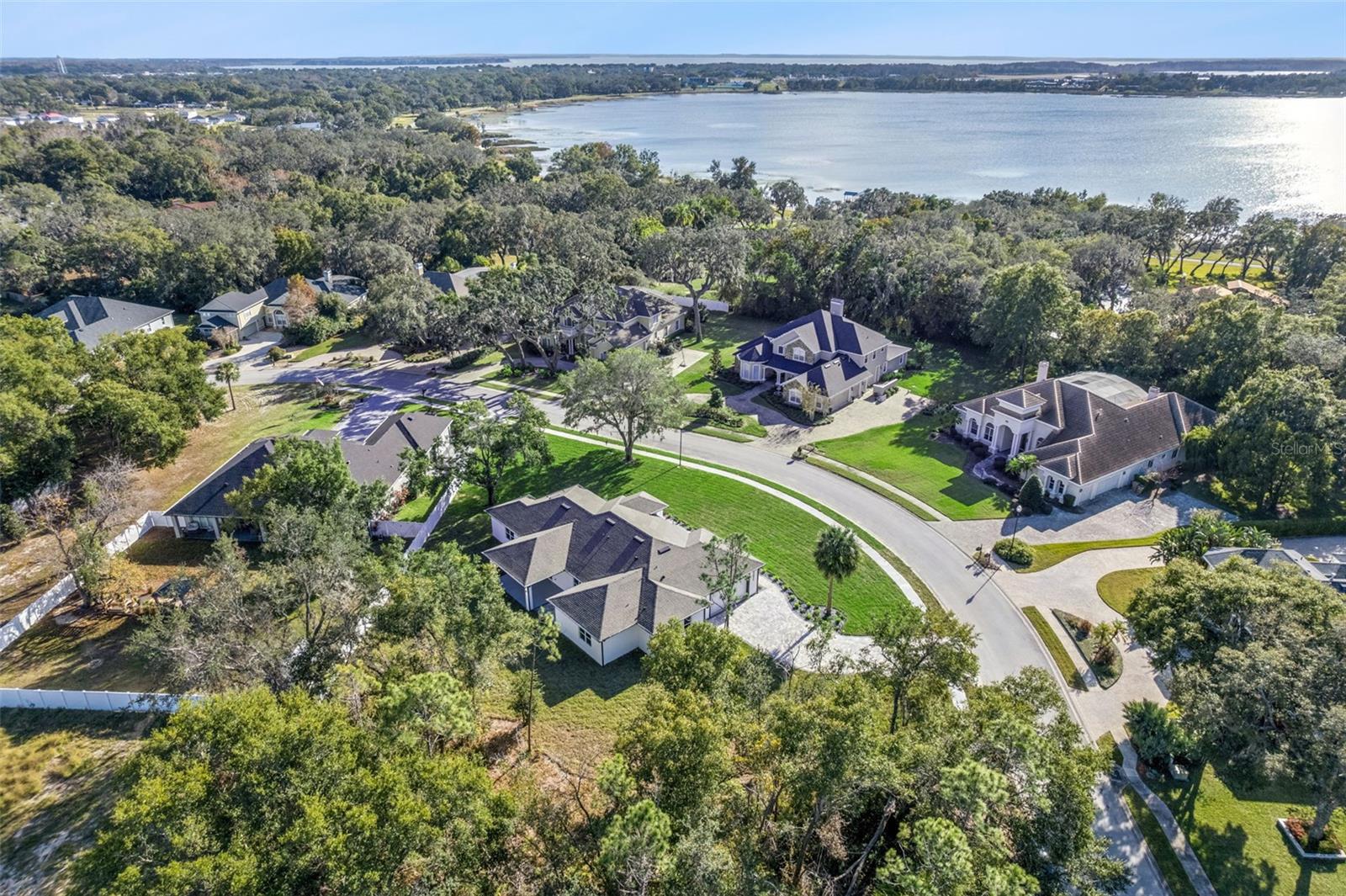 SILVER LAKE MEADOWS SUB - Residential