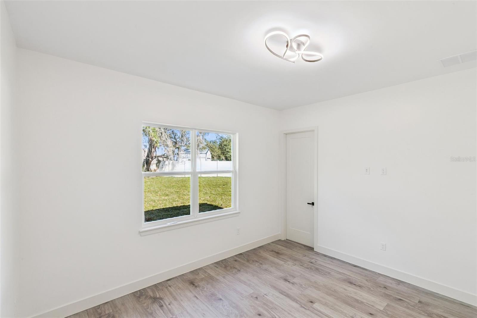 SILVER LAKE MEADOWS SUB - Residential