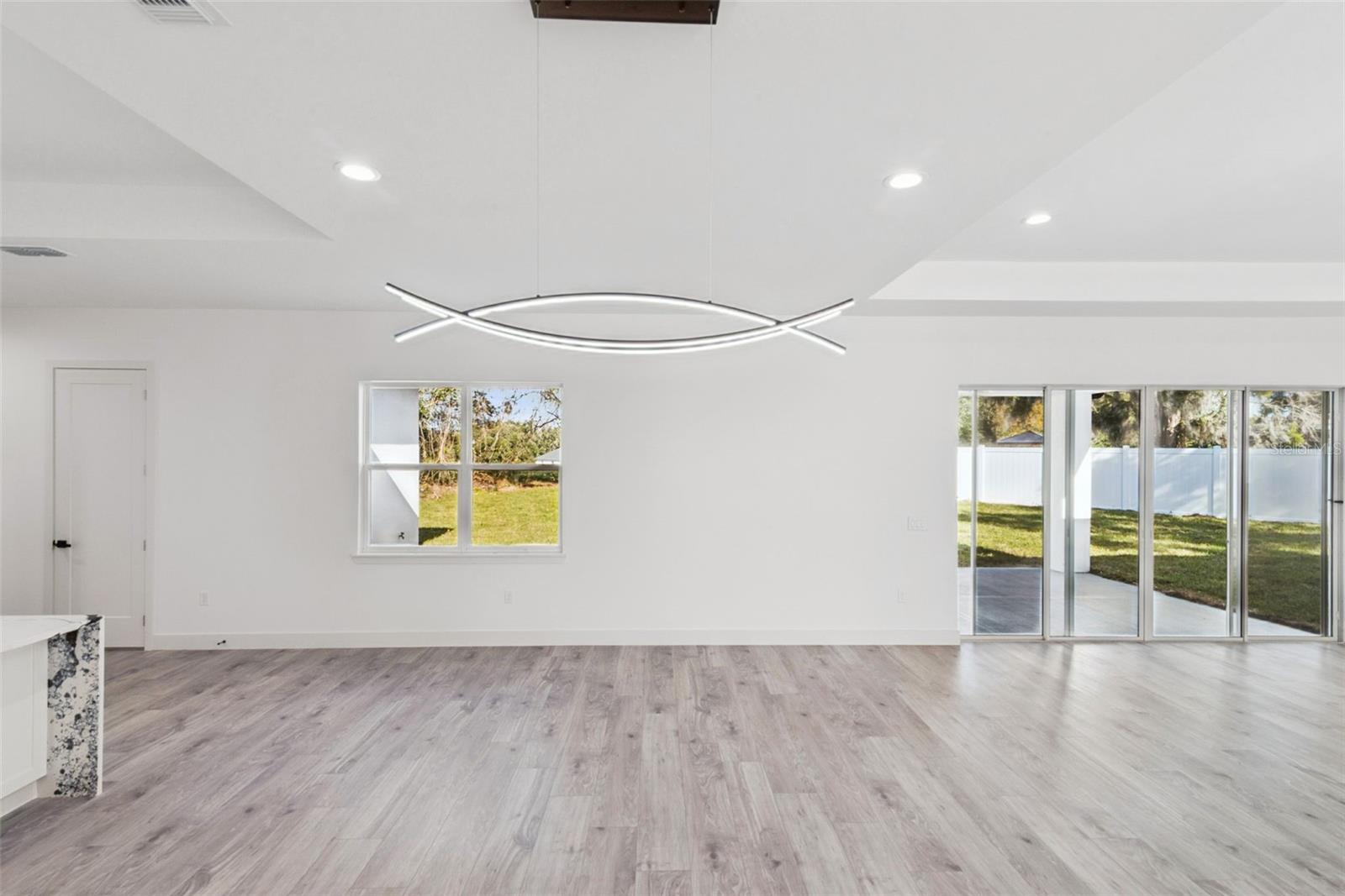 SILVER LAKE MEADOWS SUB - Residential