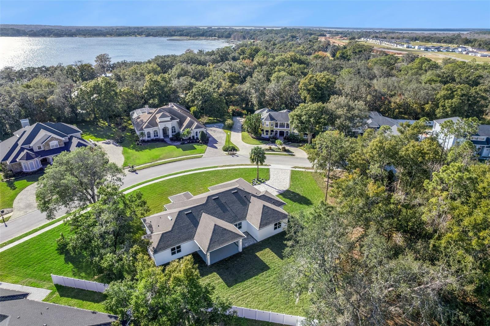 SILVER LAKE MEADOWS SUB - Residential