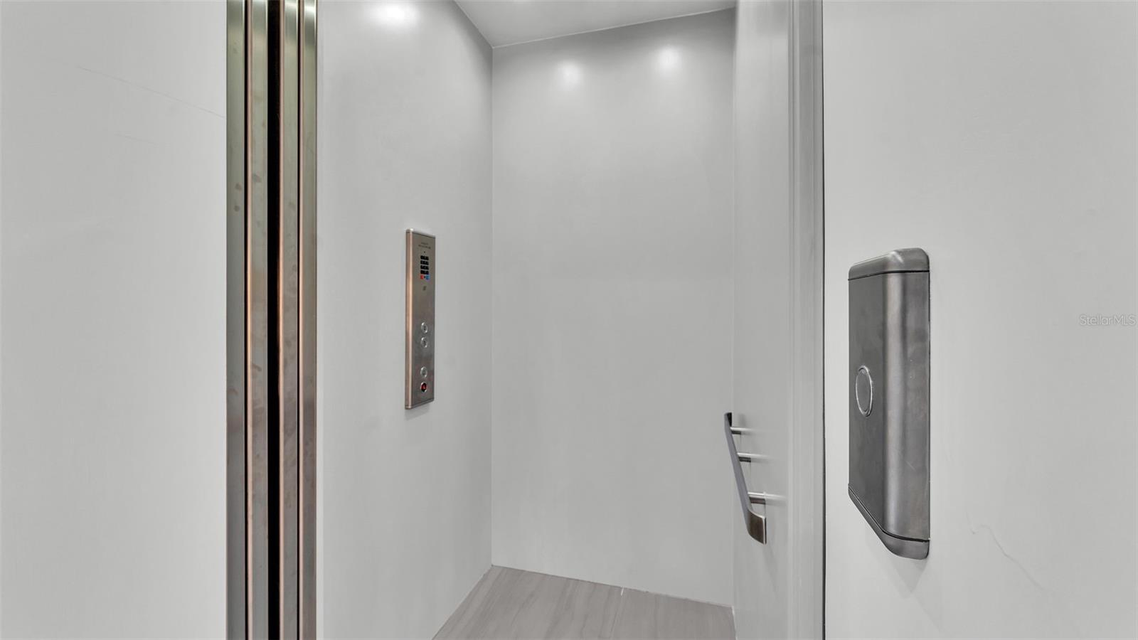 CANTERWOOD - Residential