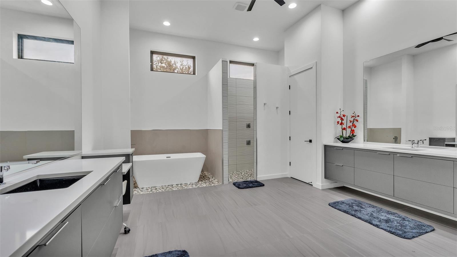 CANTERWOOD - Residential