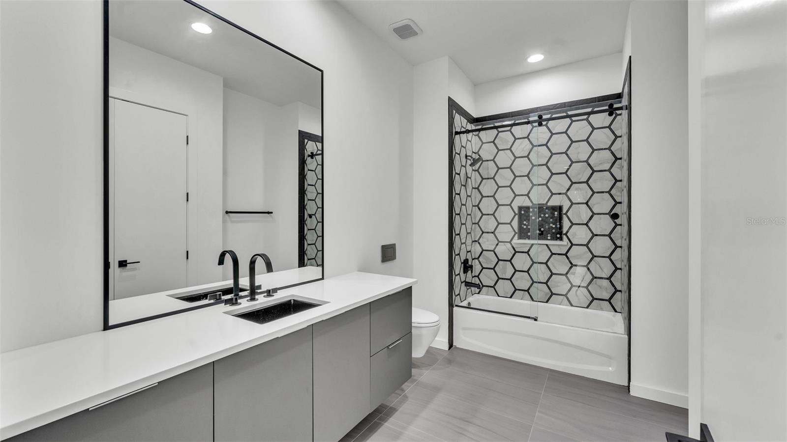 CANTERWOOD - Residential