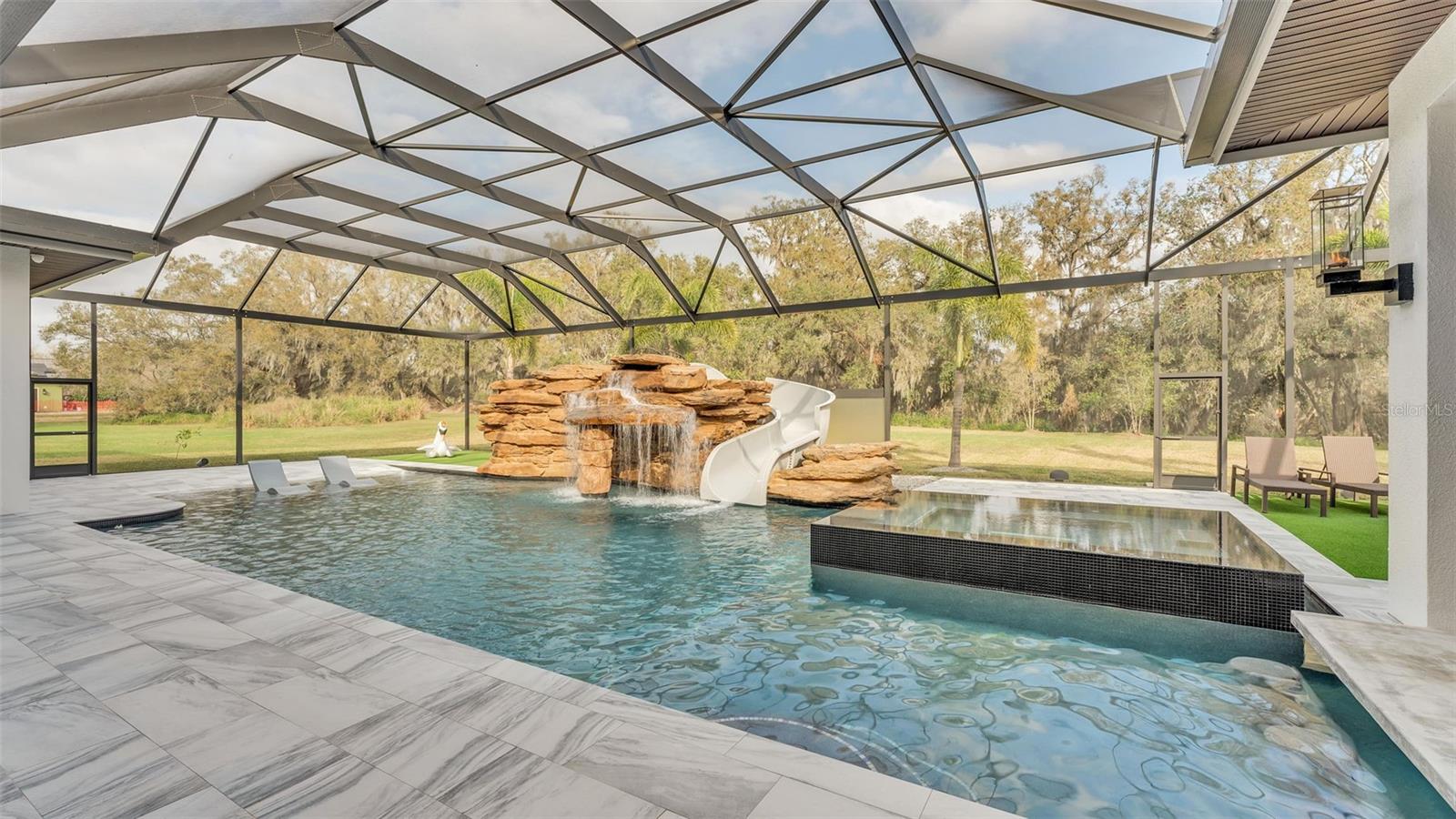 CANTERWOOD - Residential