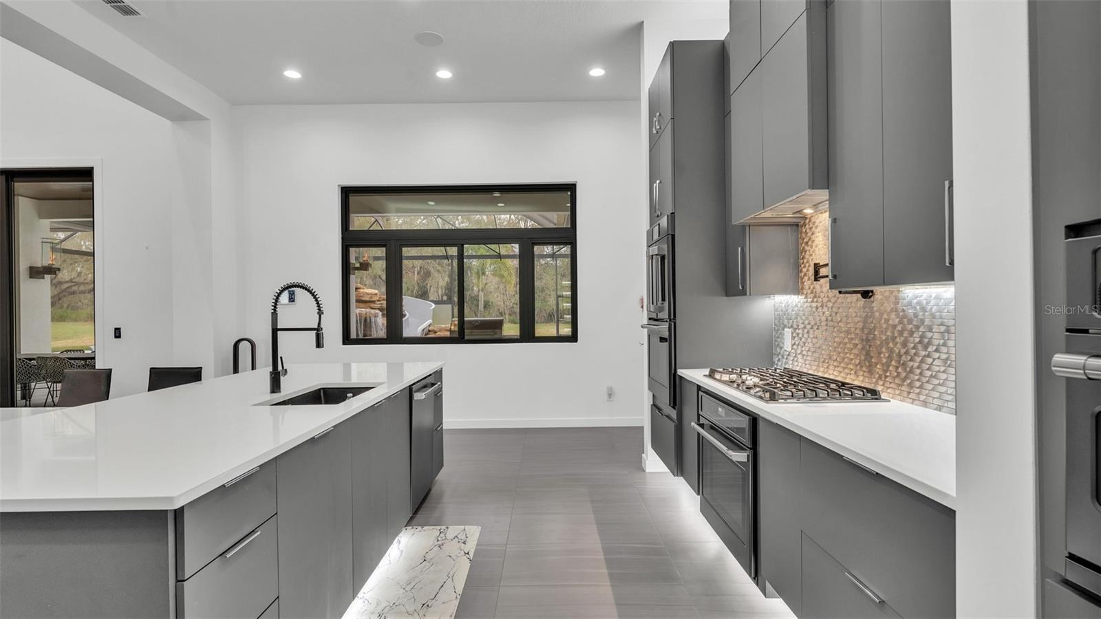 CANTERWOOD - Residential