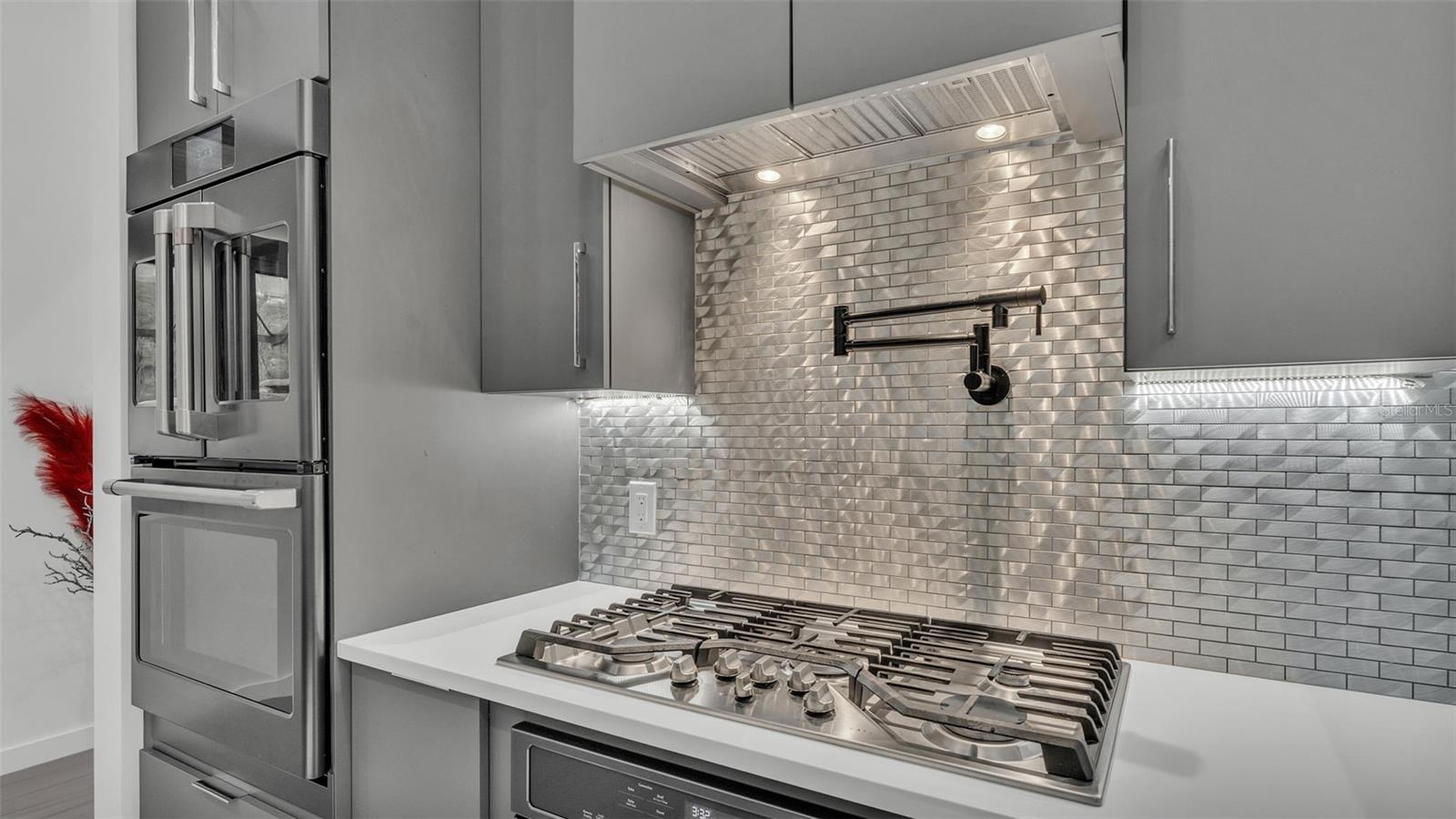 CANTERWOOD - Residential