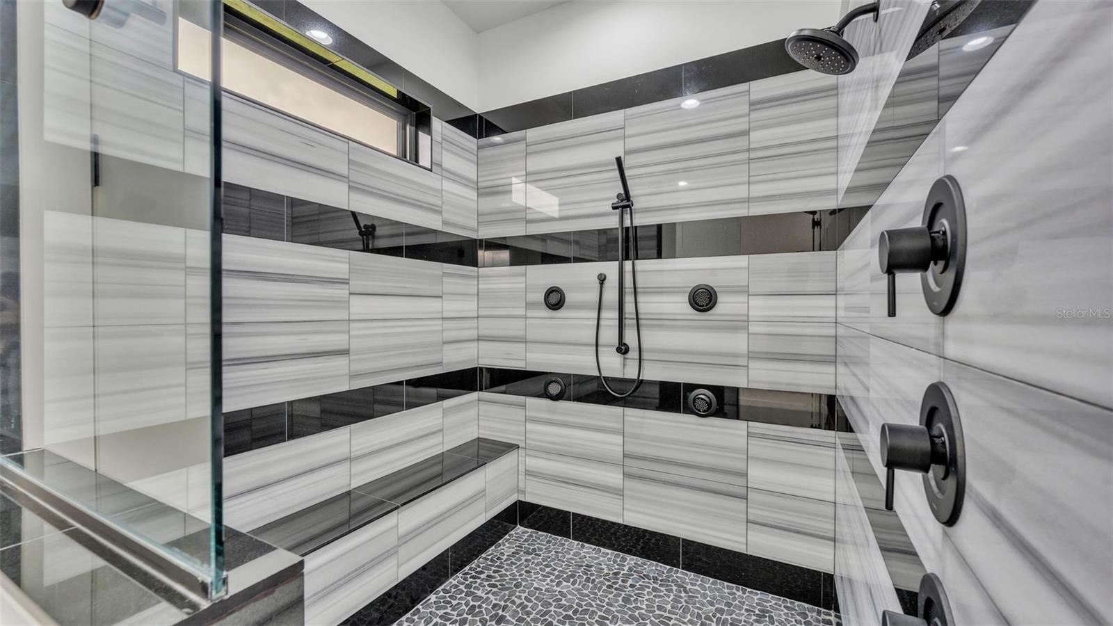 CANTERWOOD - Residential