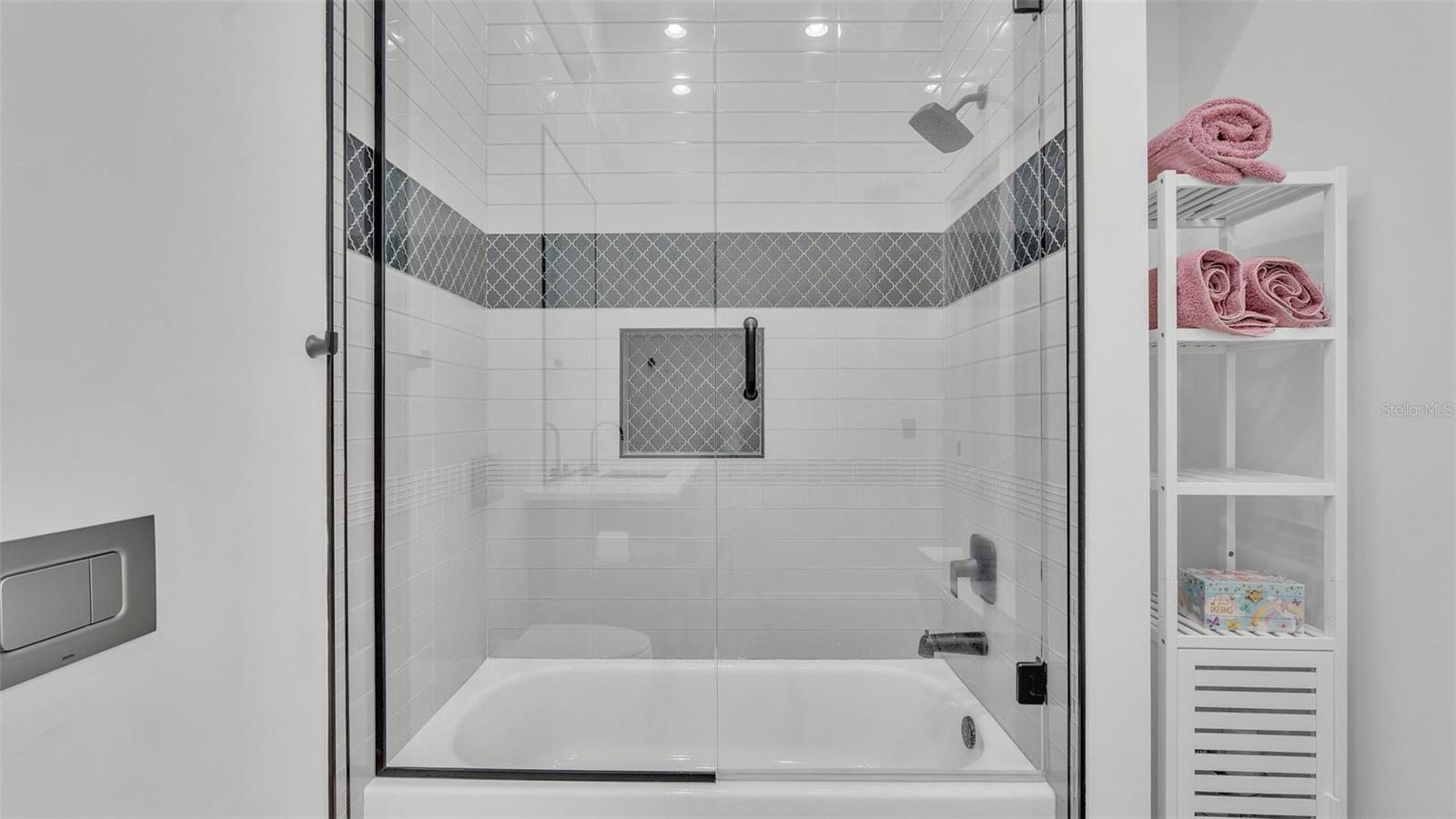 CANTERWOOD - Residential