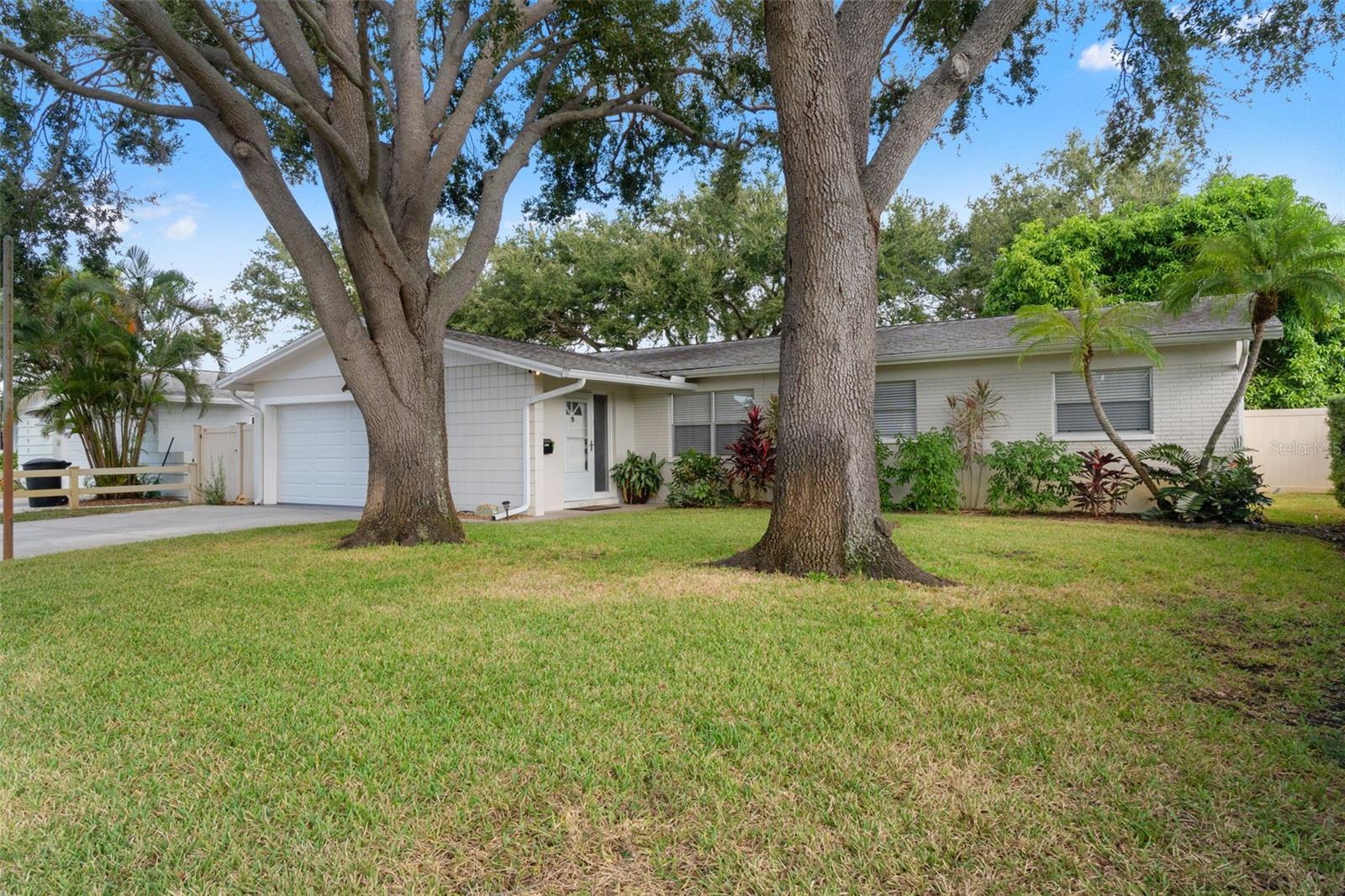 HOLIDAY PARK 4TH ADD - Residential