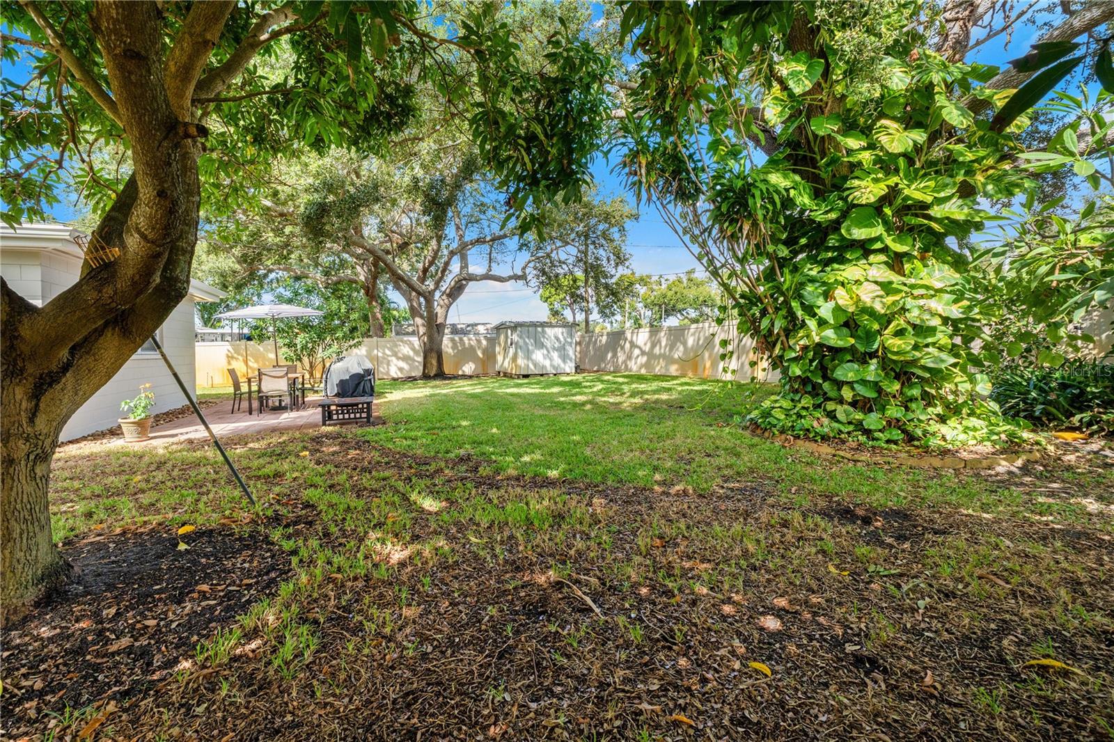 HOLIDAY PARK 4TH ADD - Residential