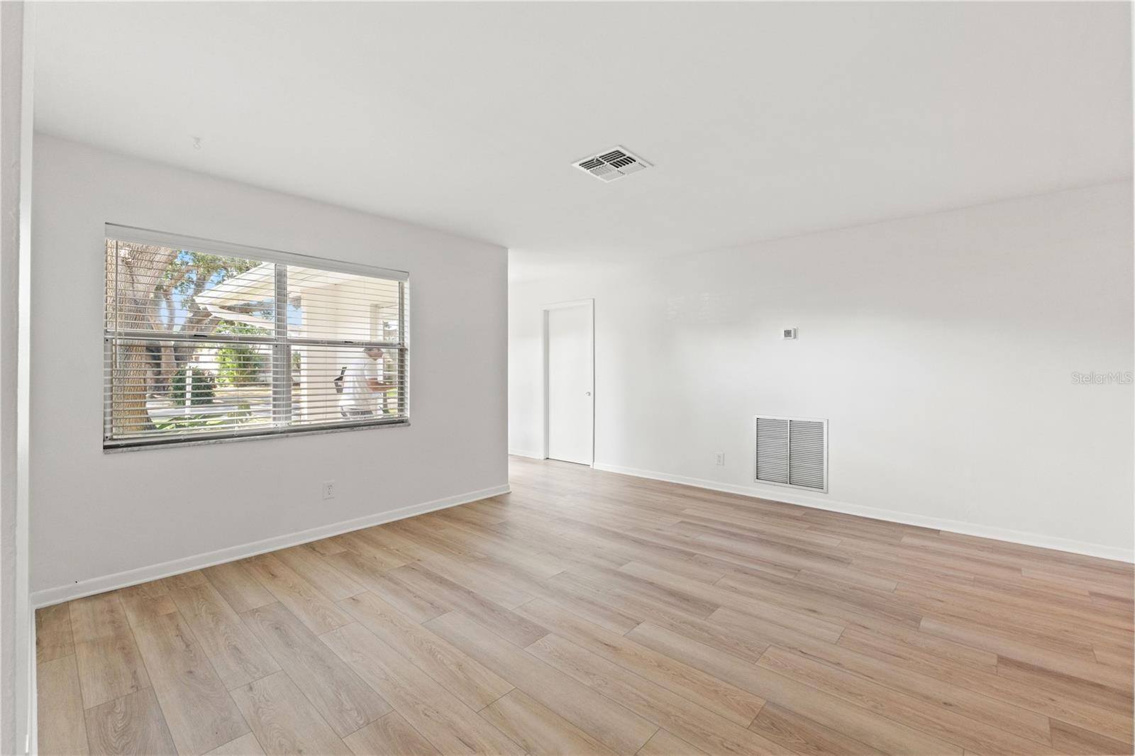 HOLIDAY PARK 4TH ADD - Residential