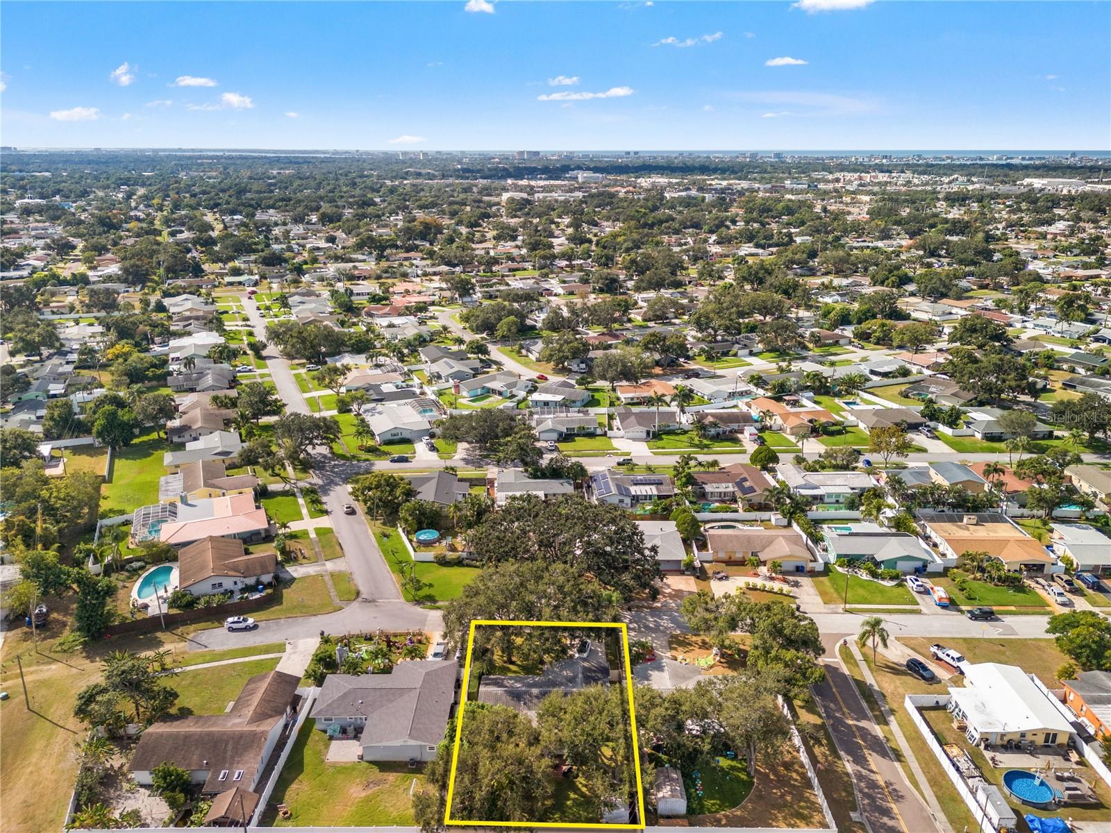 HOLIDAY PARK 4TH ADD - Residential