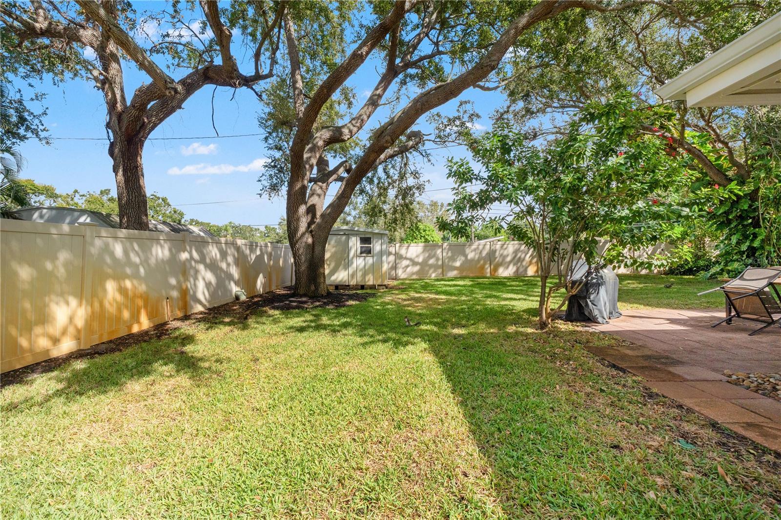 HOLIDAY PARK 4TH ADD - Residential