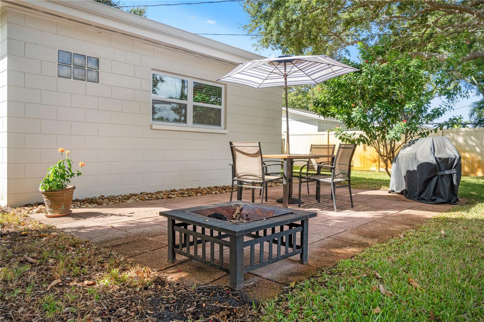 HOLIDAY PARK 4TH ADD - Residential