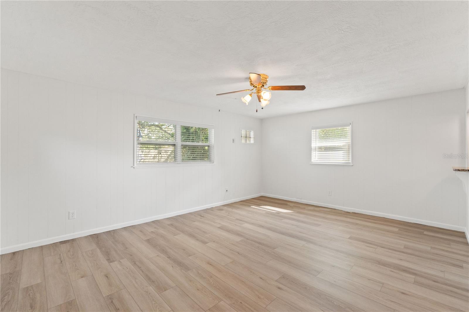 HOLIDAY PARK 4TH ADD - Residential