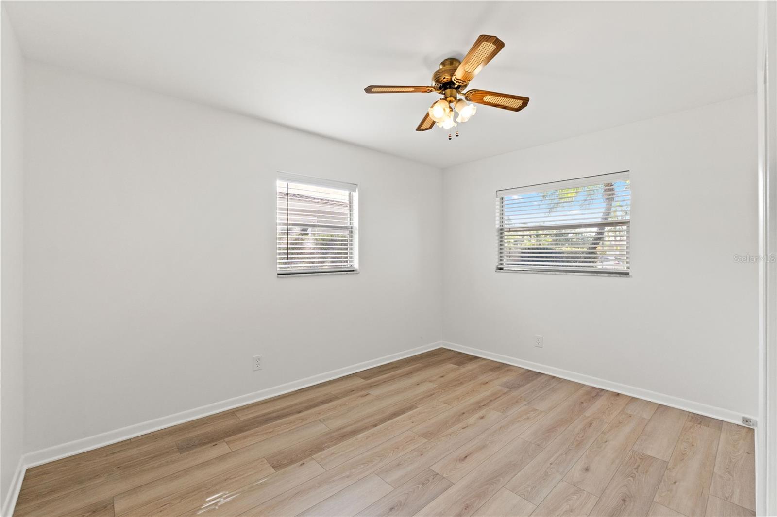 HOLIDAY PARK 4TH ADD - Residential