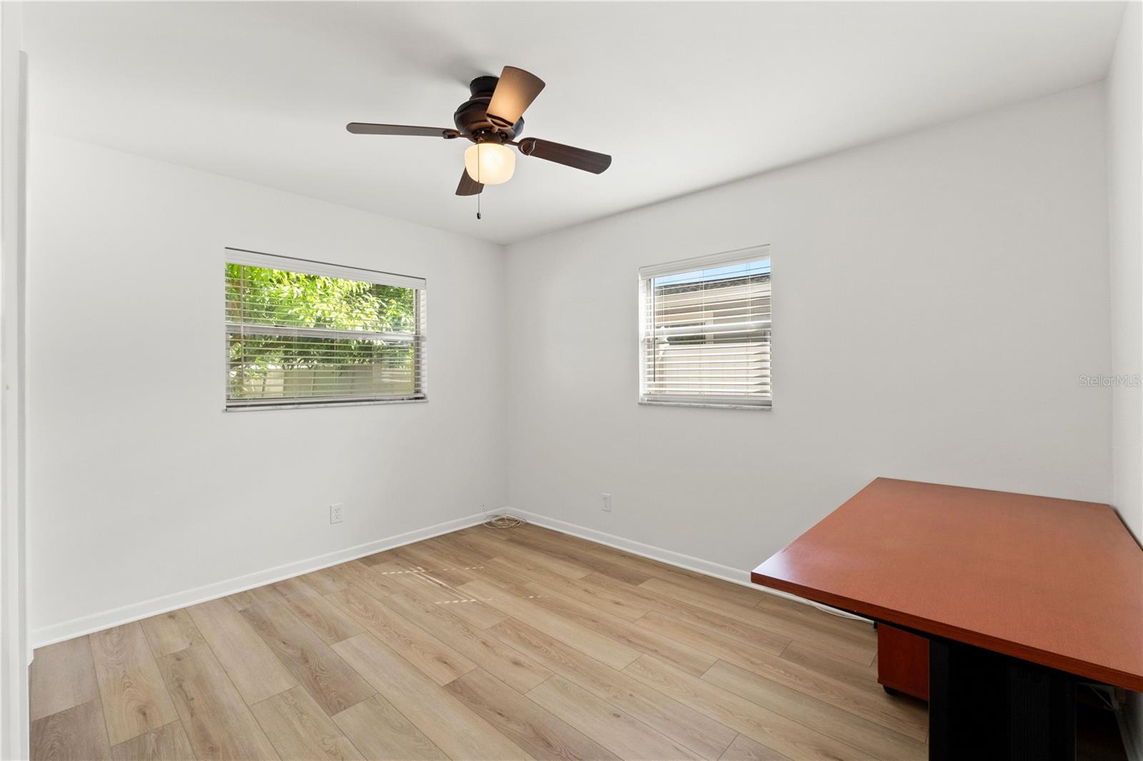 HOLIDAY PARK 4TH ADD - Residential