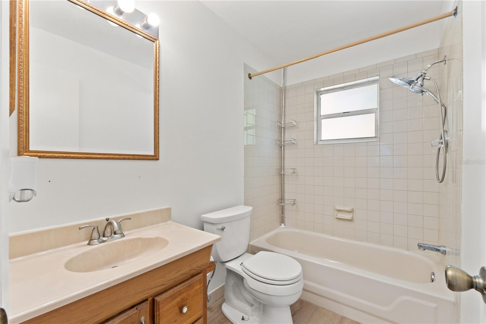 HOLIDAY PARK 4TH ADD - Residential