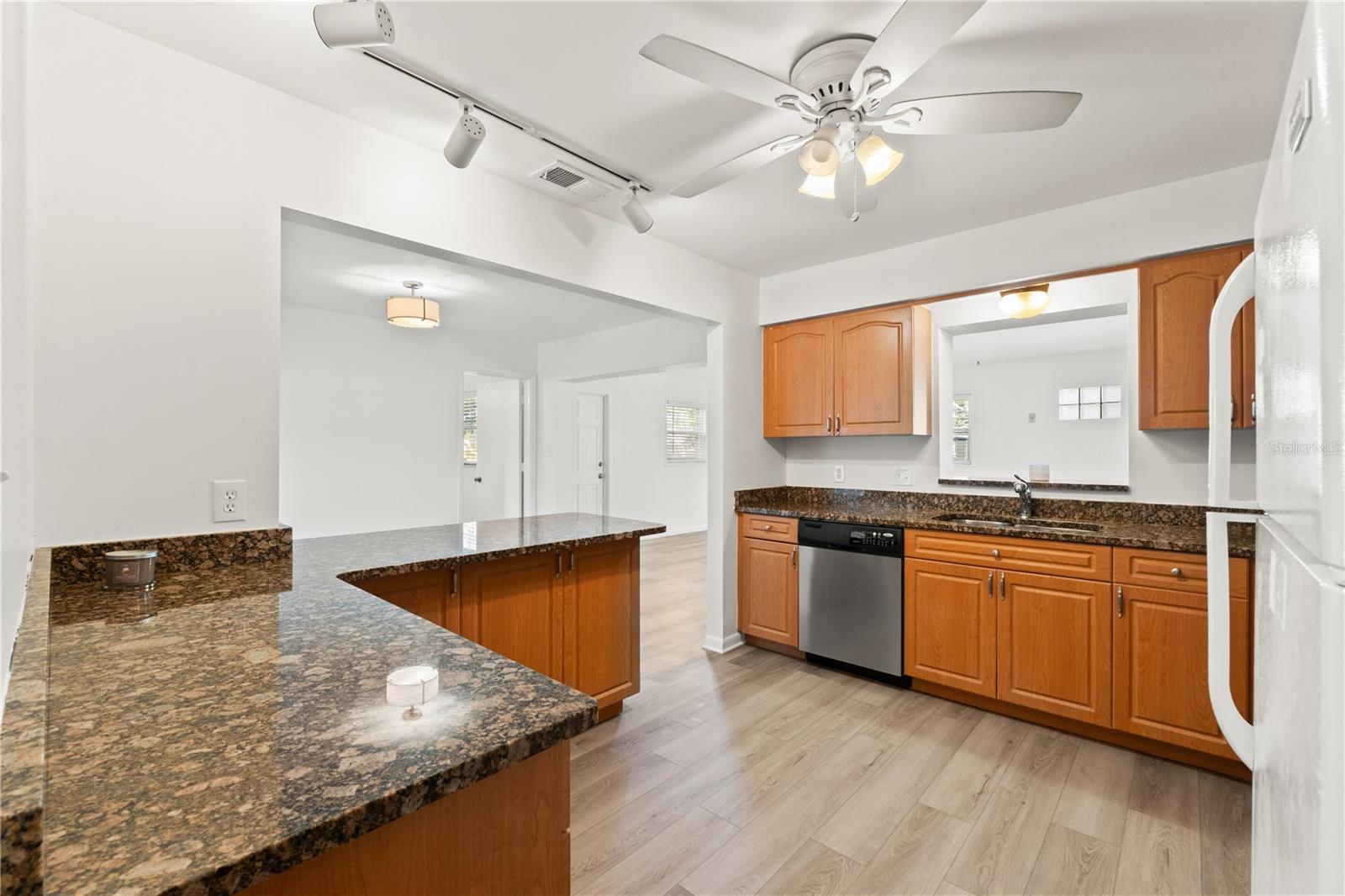 HOLIDAY PARK 4TH ADD - Residential