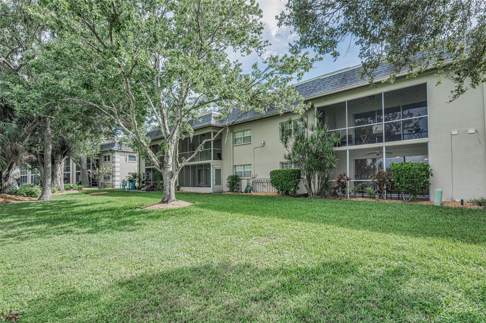 EAST BAY COUNTRY CLUB CONDO APTS - Residential