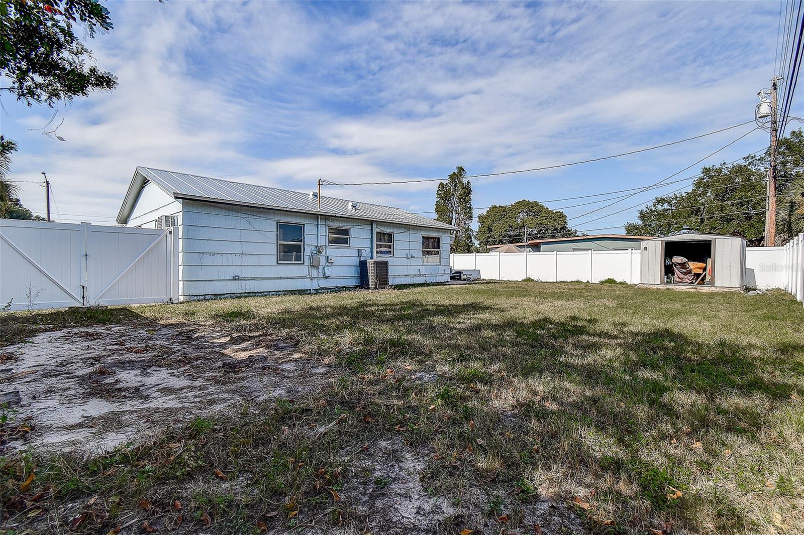 MEADOW LAWN 5TH ADD - Residential