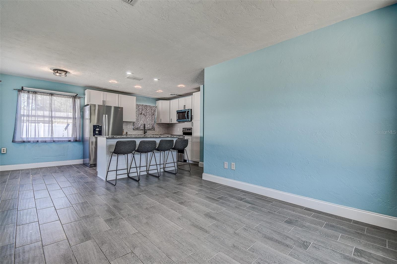 MEADOW LAWN 5TH ADD - Residential