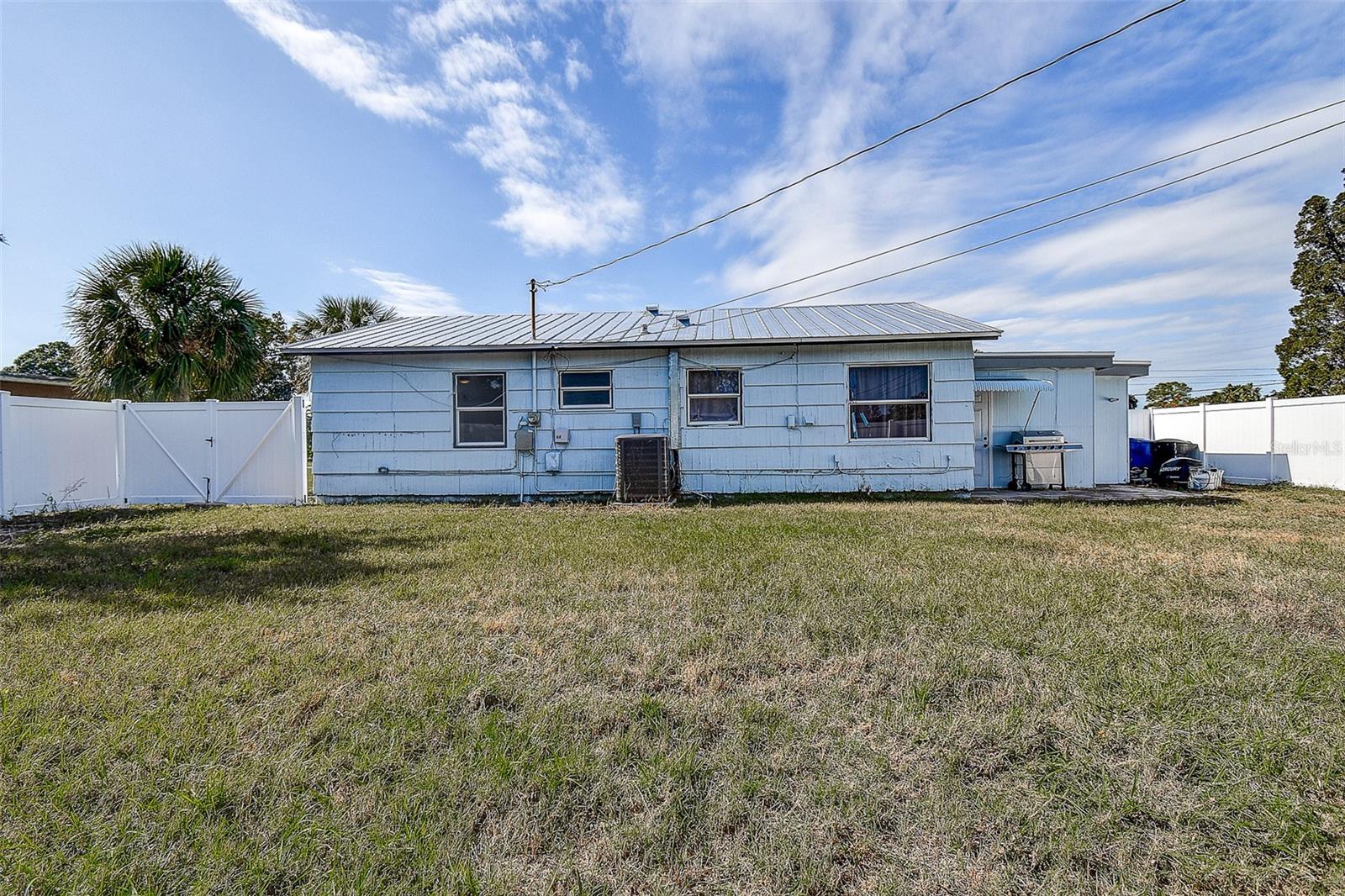 MEADOW LAWN 5TH ADD - Residential