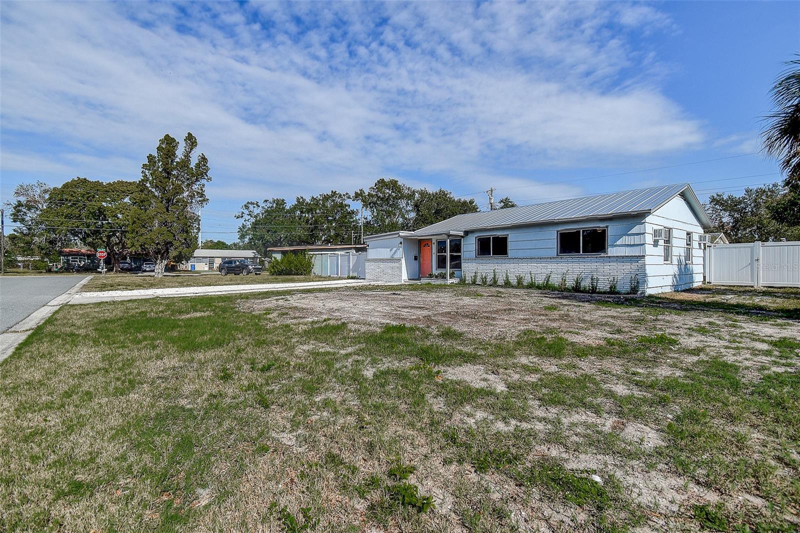 MEADOW LAWN 5TH ADD - Residential