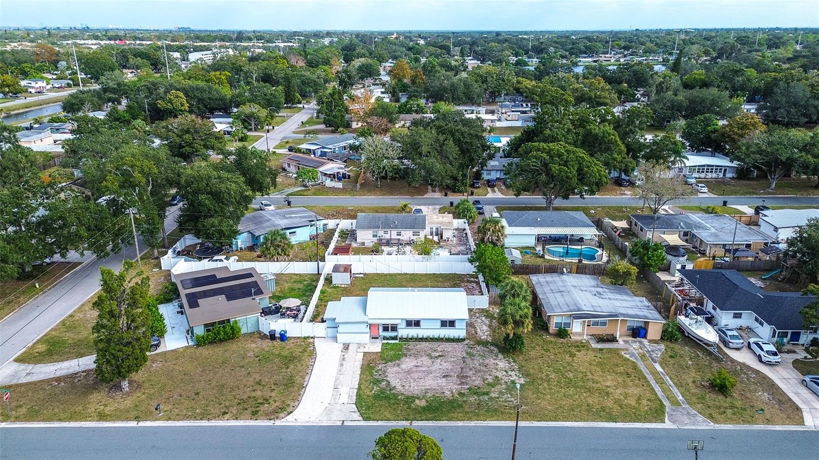 MEADOW LAWN 5TH ADD - Residential