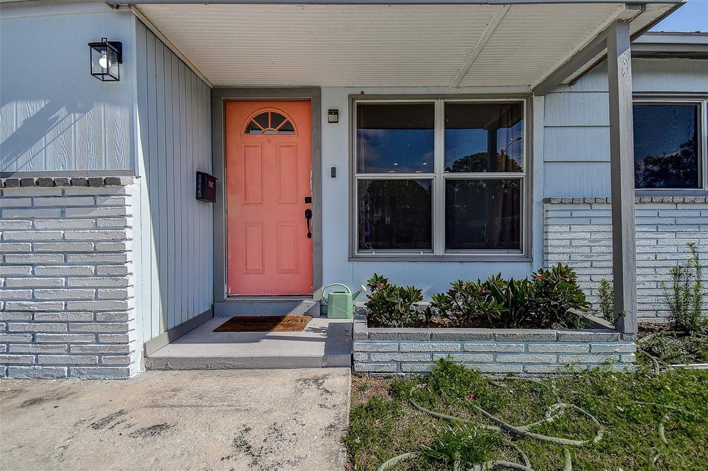 Photo of 7583 Meadowlawn Drive N, St Petersburg, FL 33702 (MLS # TB8457383)