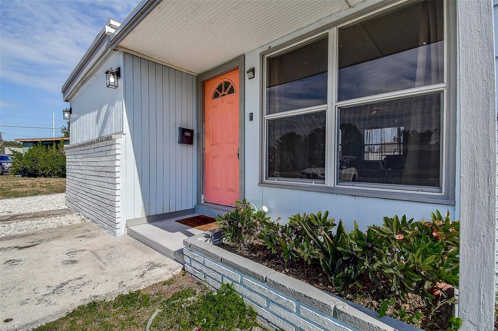 Photo of 7583 Meadowlawn Drive N, St Petersburg, FL 33702 (MLS # TB8457383)