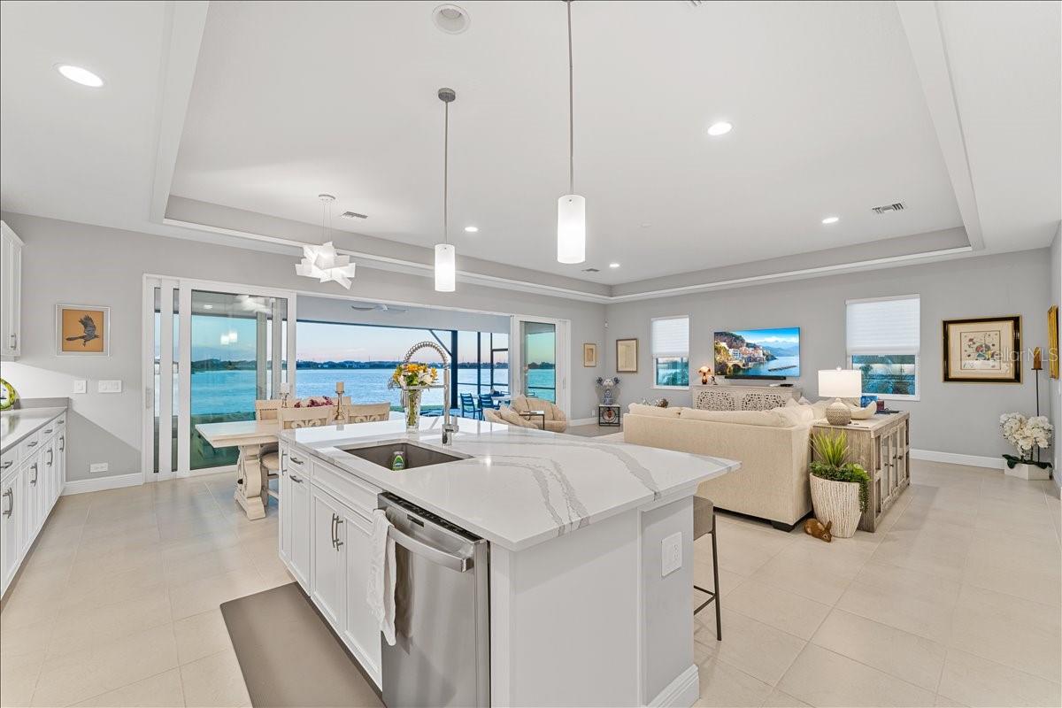 LAKEHOUSE COVE AT WATERSIDE - Residential