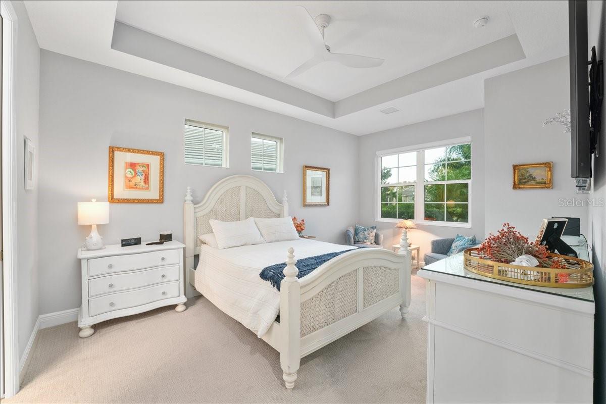 LAKEHOUSE COVE AT WATERSIDE - Residential
