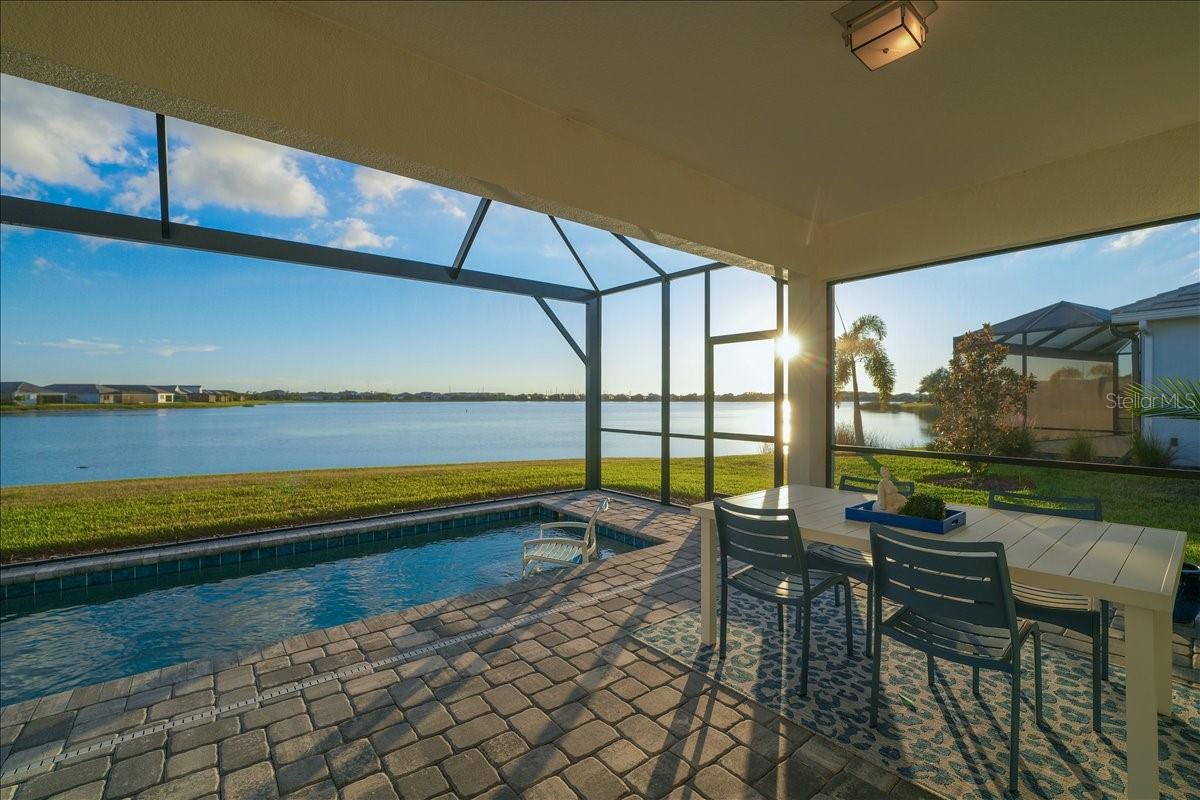LAKEHOUSE COVE AT WATERSIDE - Residential