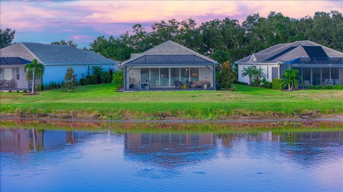 LAKEHOUSE COVE AT WATERSIDE - Residential