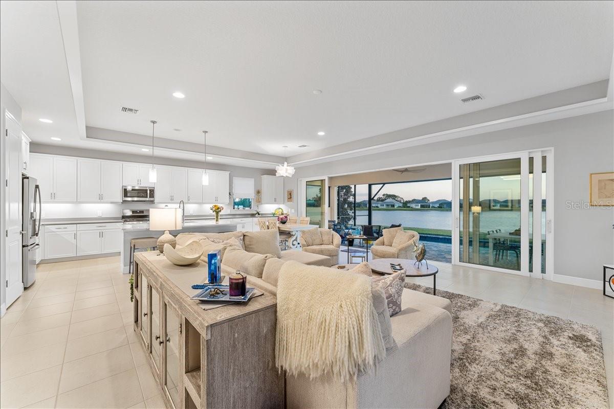LAKEHOUSE COVE AT WATERSIDE - Residential