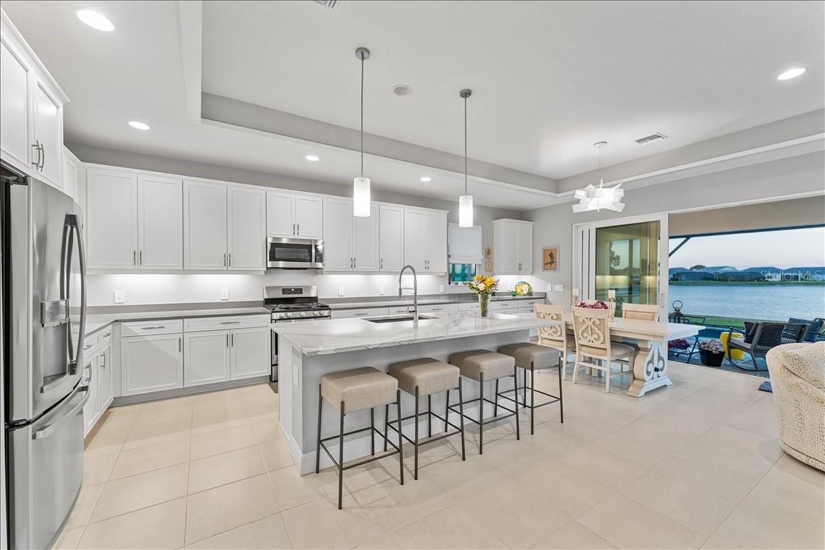 LAKEHOUSE COVE AT WATERSIDE - Residential