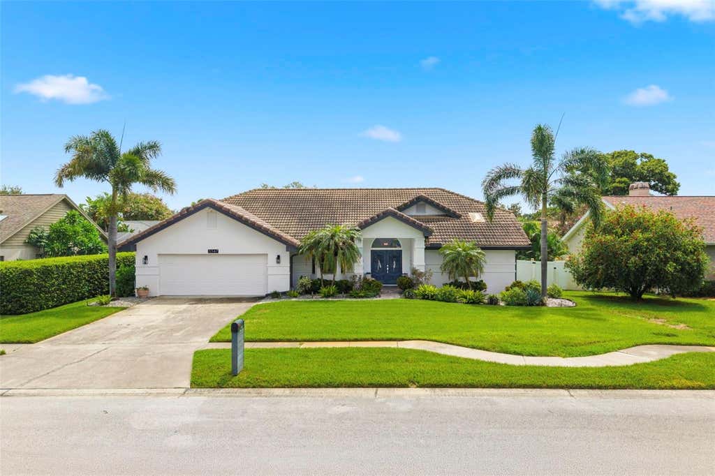 Photo of 3347 Lake Shore Lane, Clearwater, FL 33761 (MLS # A4702568)