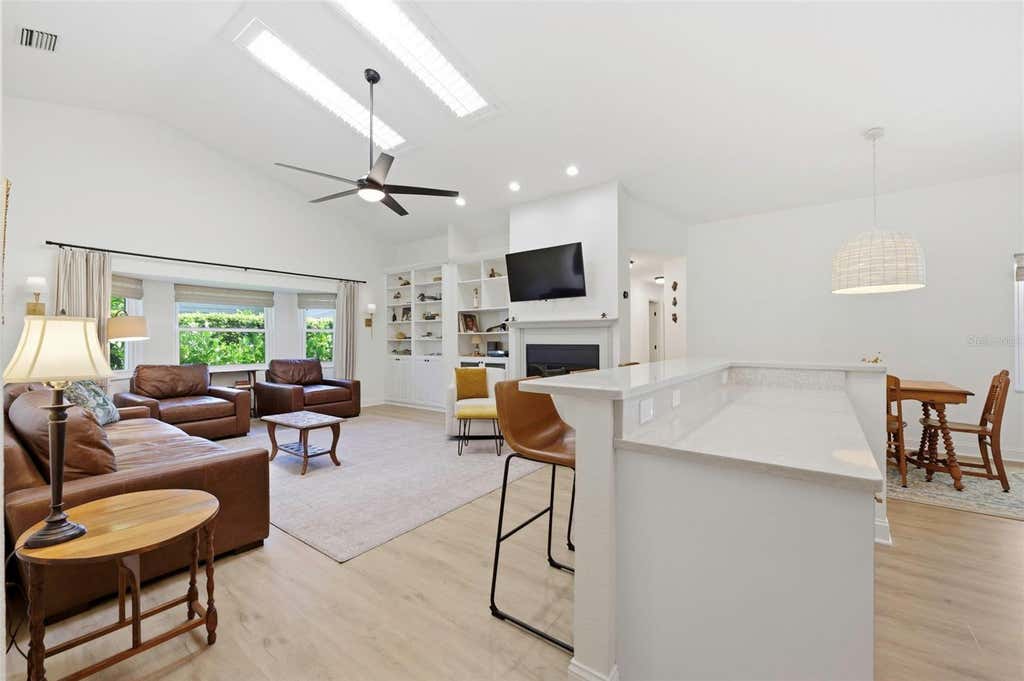 Photo of 3347 Lake Shore Lane, Clearwater, FL 33761 (MLS # A4702568)