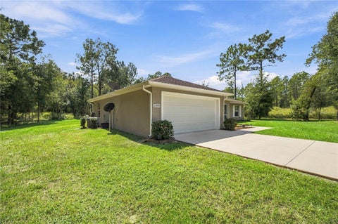 Tiny photo for 12888 SW 98th Street, Dunnellon, FL 34432 (MLS # OM733233)
