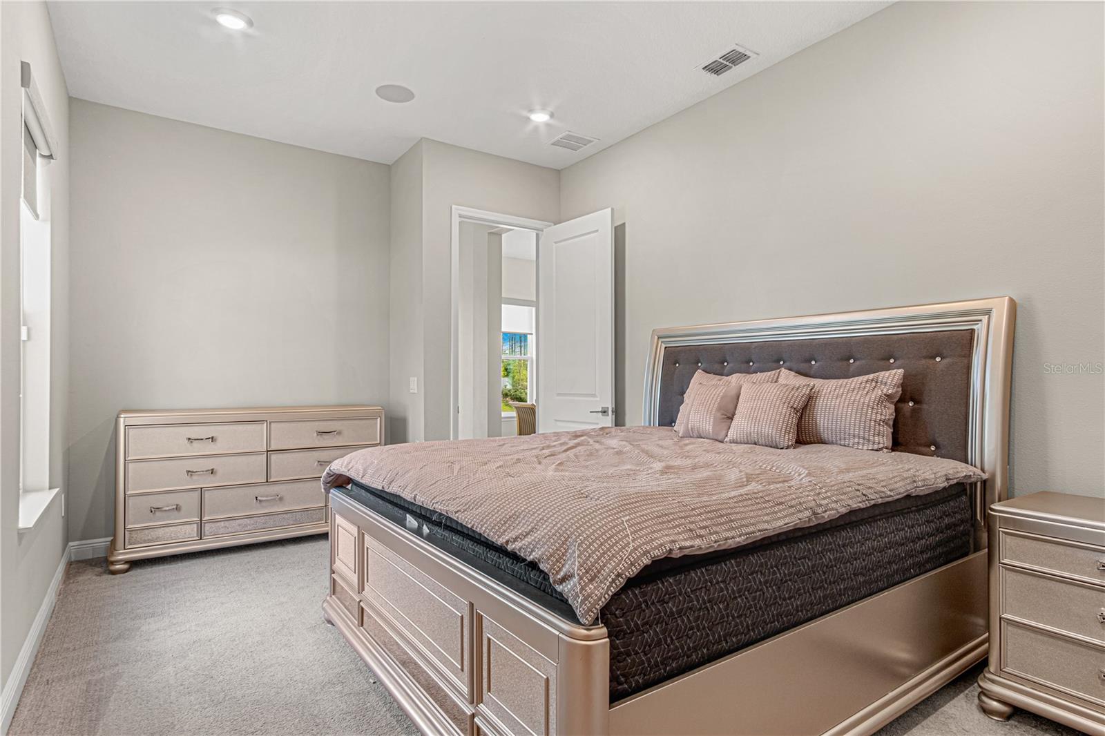 SAND LAKE SOUND - Residential