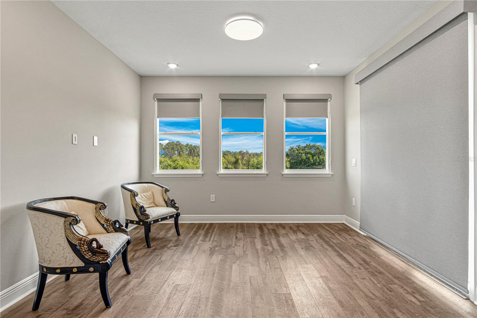 SAND LAKE SOUND - Residential