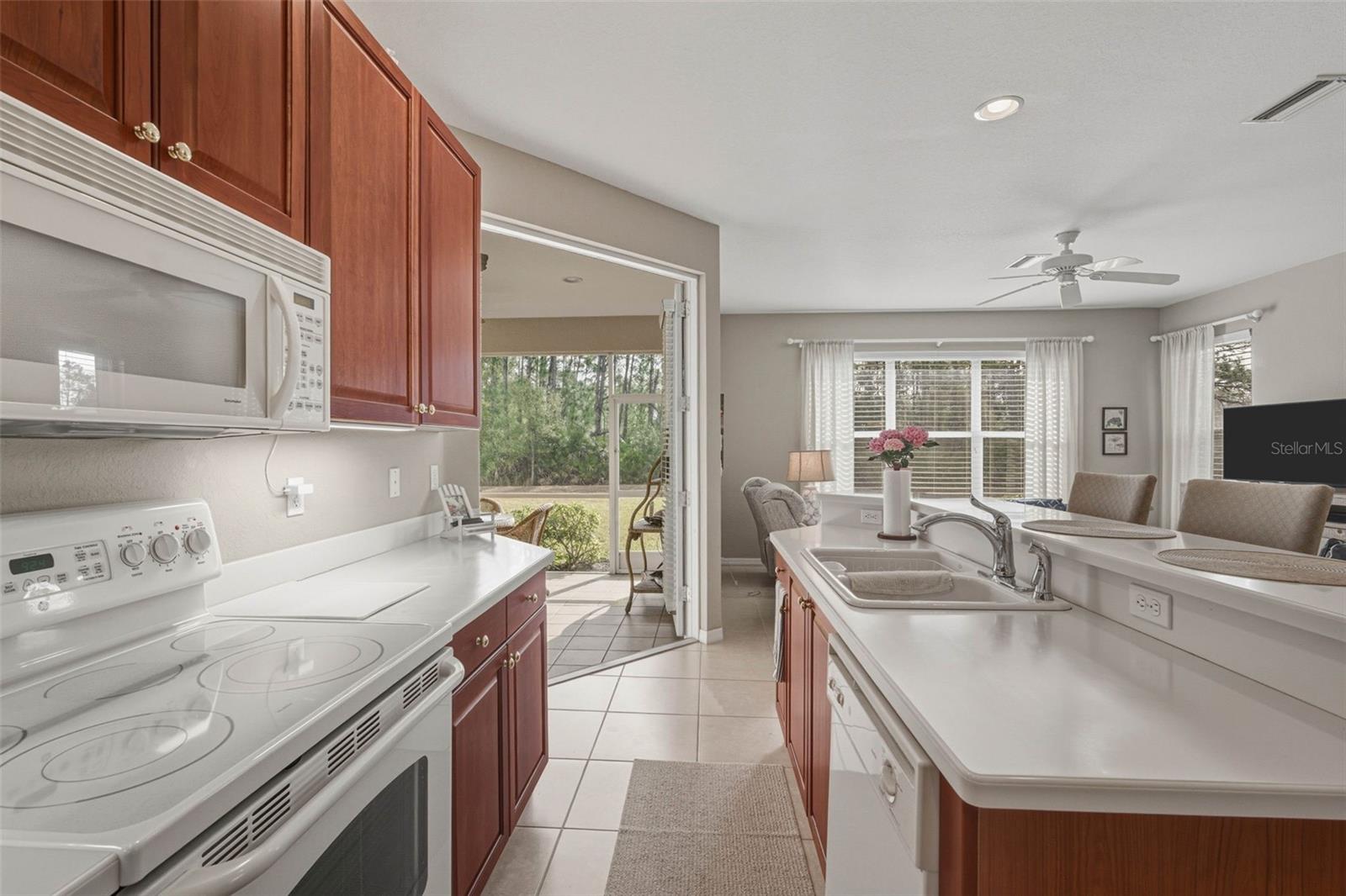 LAKESIDE PLANTATION - Residential