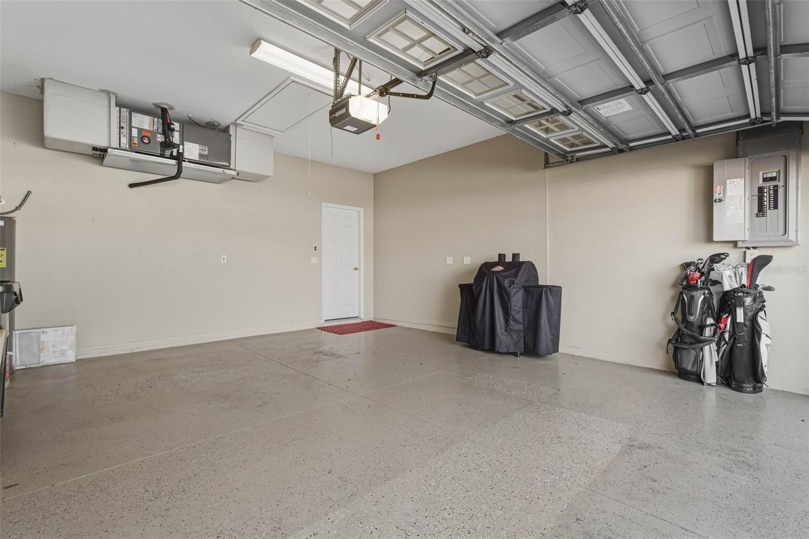 LAKESIDE PLANTATION - Residential