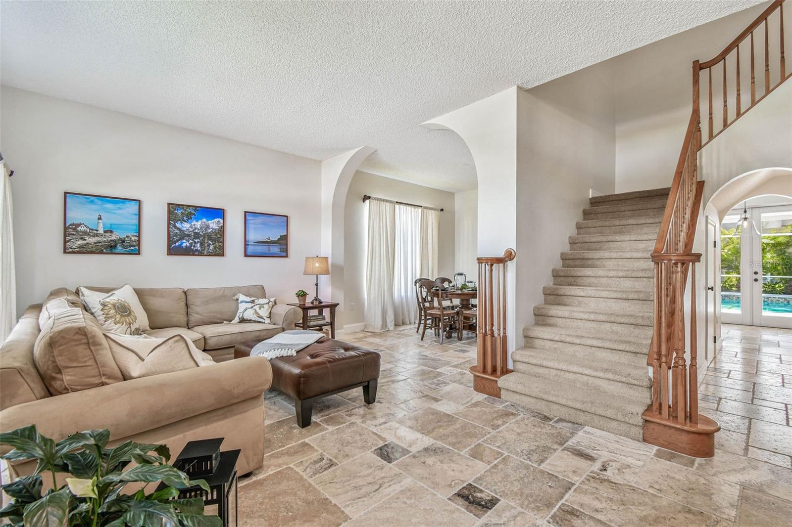 1627 SHADY OAKS DRIVE