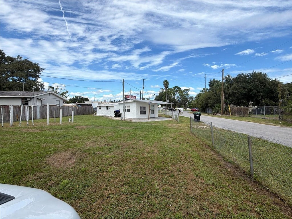 Photo of 2602 Sidney Avenue, Orlando, FL 32810 (MLS # O6447206)
