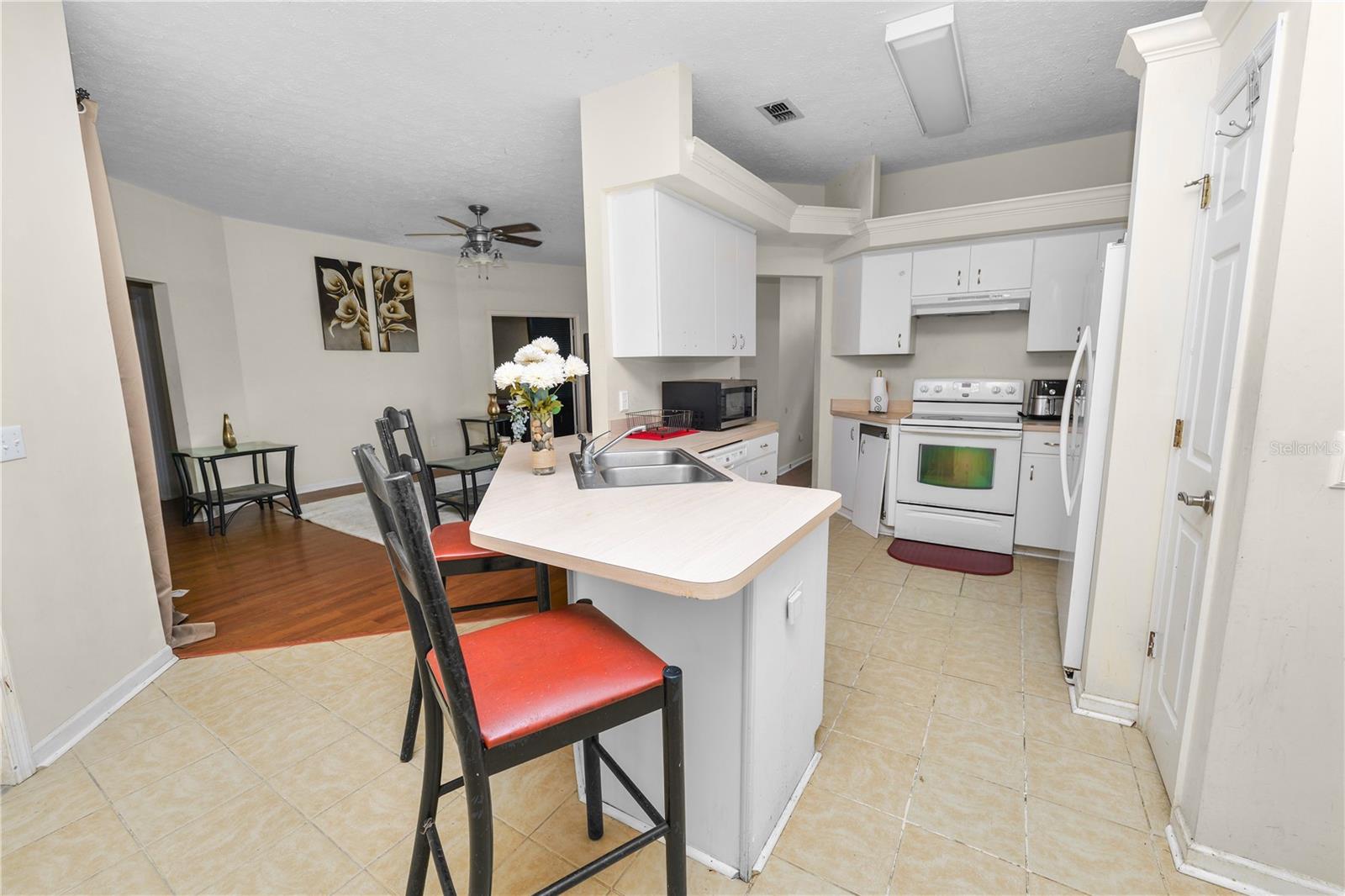 HIDDEN LAKE ESTATES - Residential