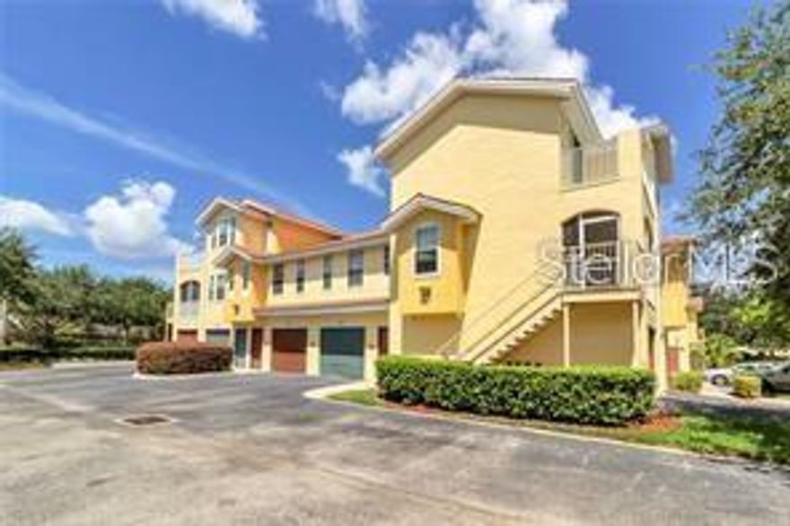 Geat location, beautiful town home in gated community.