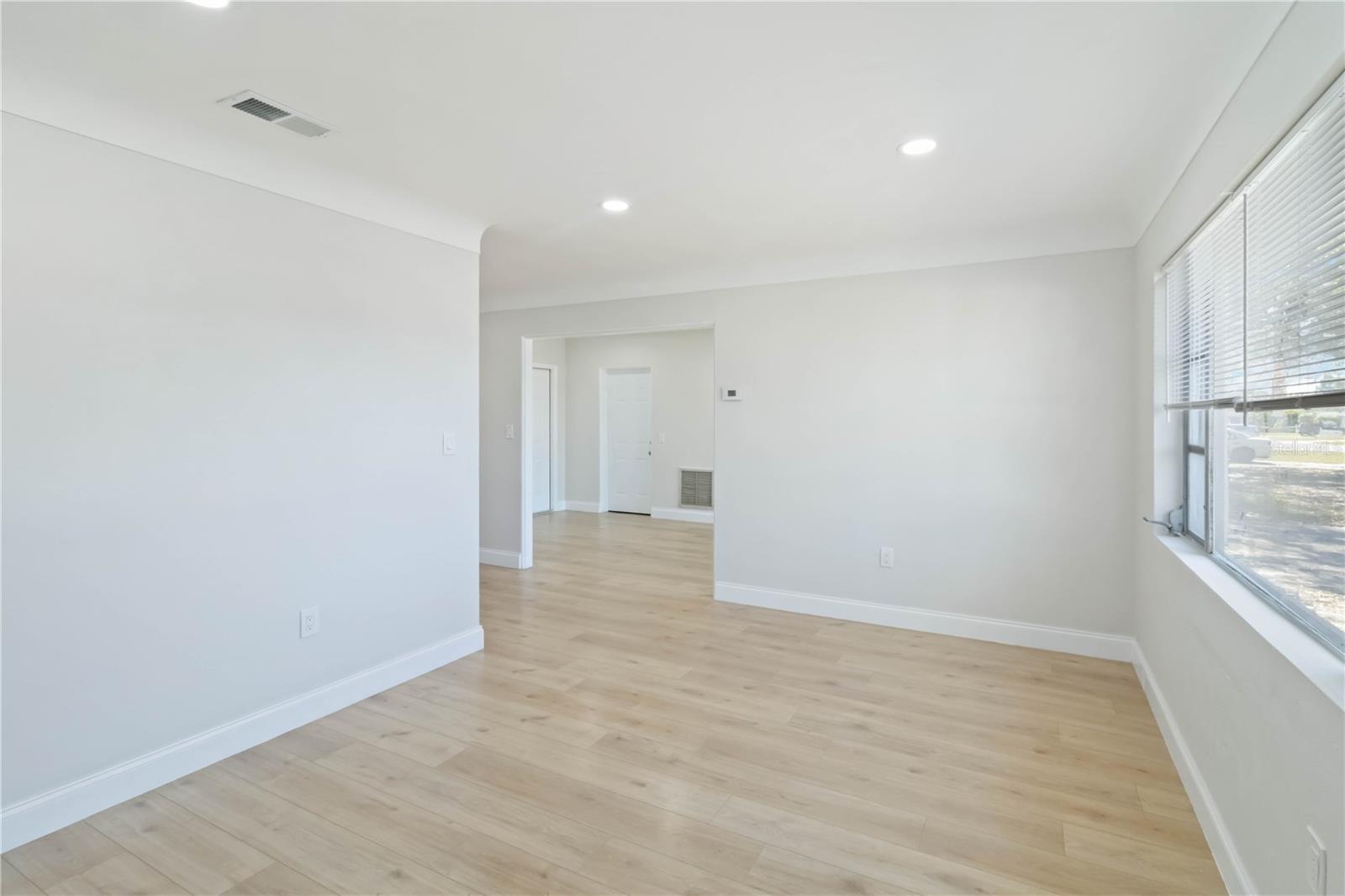 KENNETH CITY - Residential